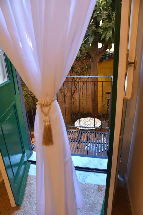Ripa Garden Room And Suite Salerno Eksteriør billede
