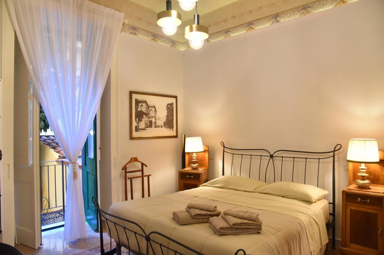 Ripa Garden Room And Suite Salerno Eksteriør billede